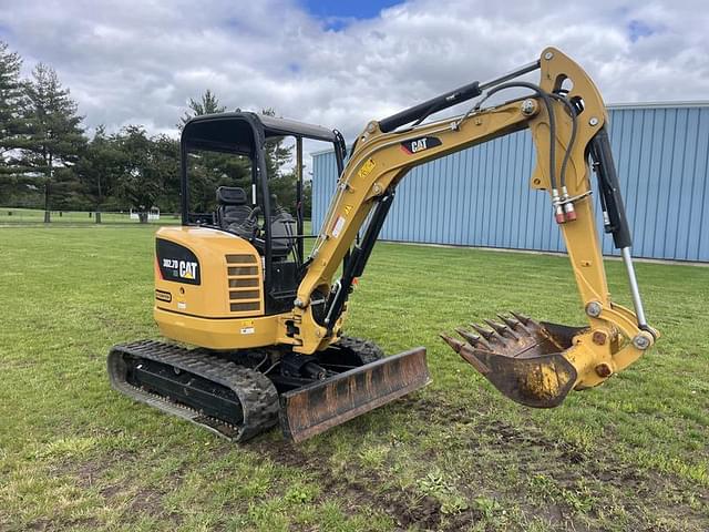 Image of Caterpillar 302.7D CR equipment image 1