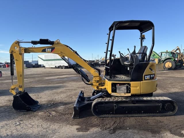 Image of Caterpillar 303.5E CR equipment image 4