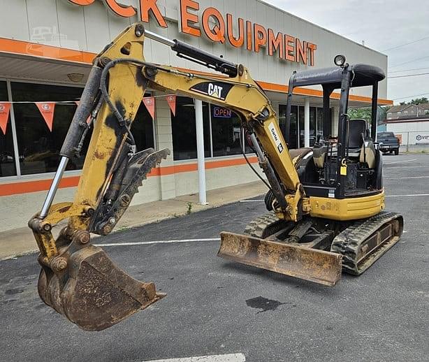 Image of Caterpillar 303CR equipment image 1