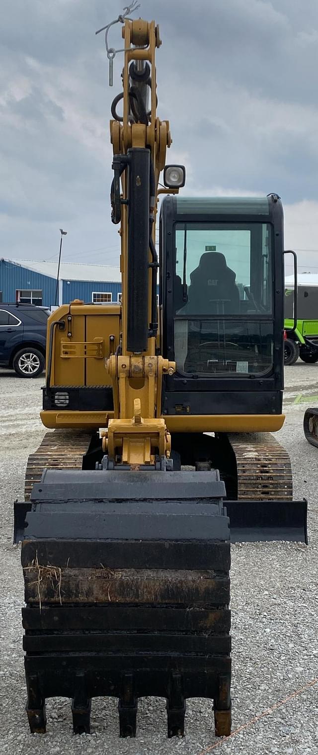 Image of Caterpillar 305.5E2 equipment image 3
