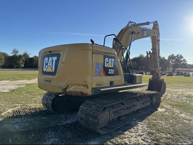 Image of Caterpillar 320 equipment image 2