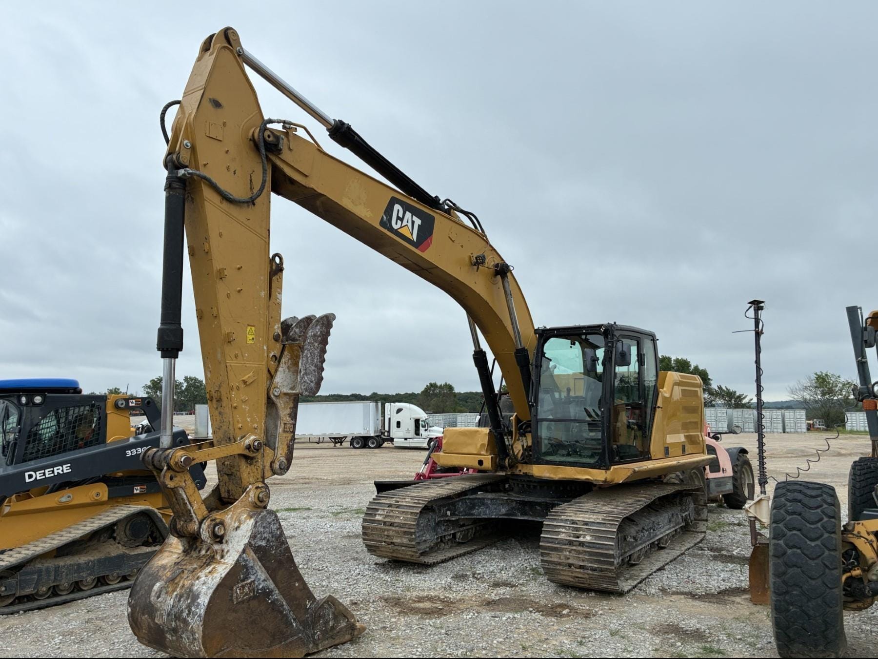 Caterpillar 320 Equipment Image0