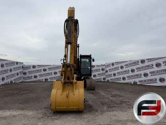 Image of Caterpillar 320FL equipment image 1