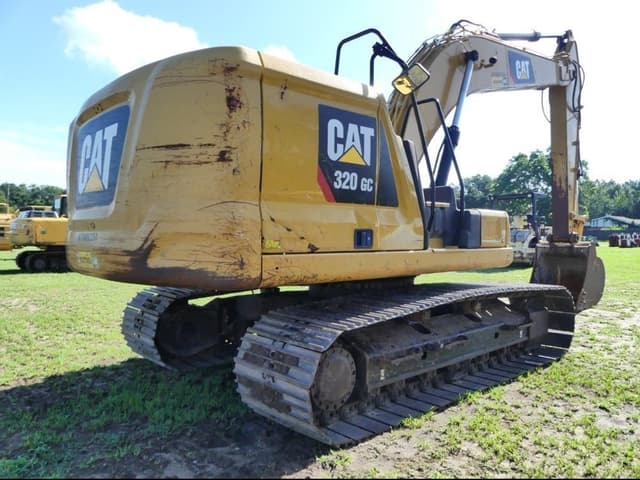 Image of Caterpillar 320GC equipment image 2