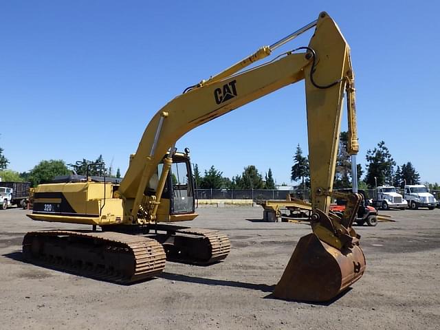 Image of Caterpillar 320L equipment image 1