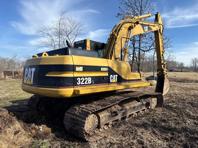 Image of Caterpillar 322BL equipment image 4