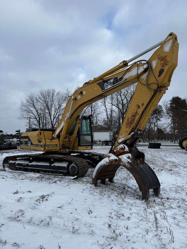 Image of Caterpillar 322BL equipment image 3