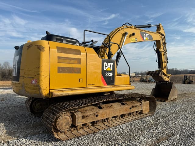 Image of Caterpillar 323FL equipment image 4