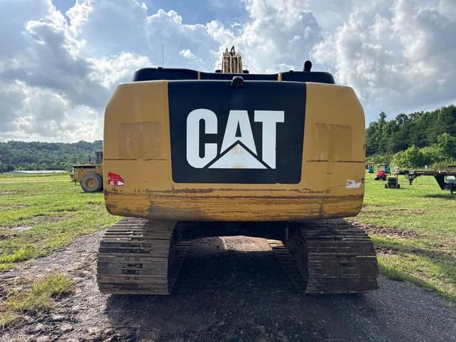 Image of Caterpillar 323FL equipment image 3