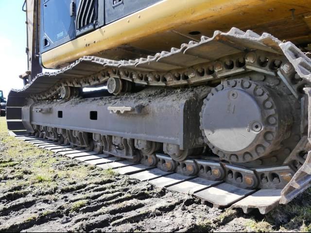 Image of Caterpillar 330FL equipment image 4