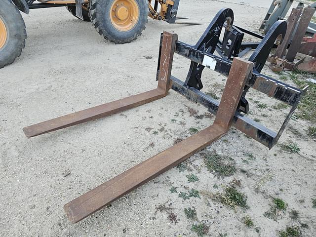 Image of Caterpillar Pallet Forks equipment image 1