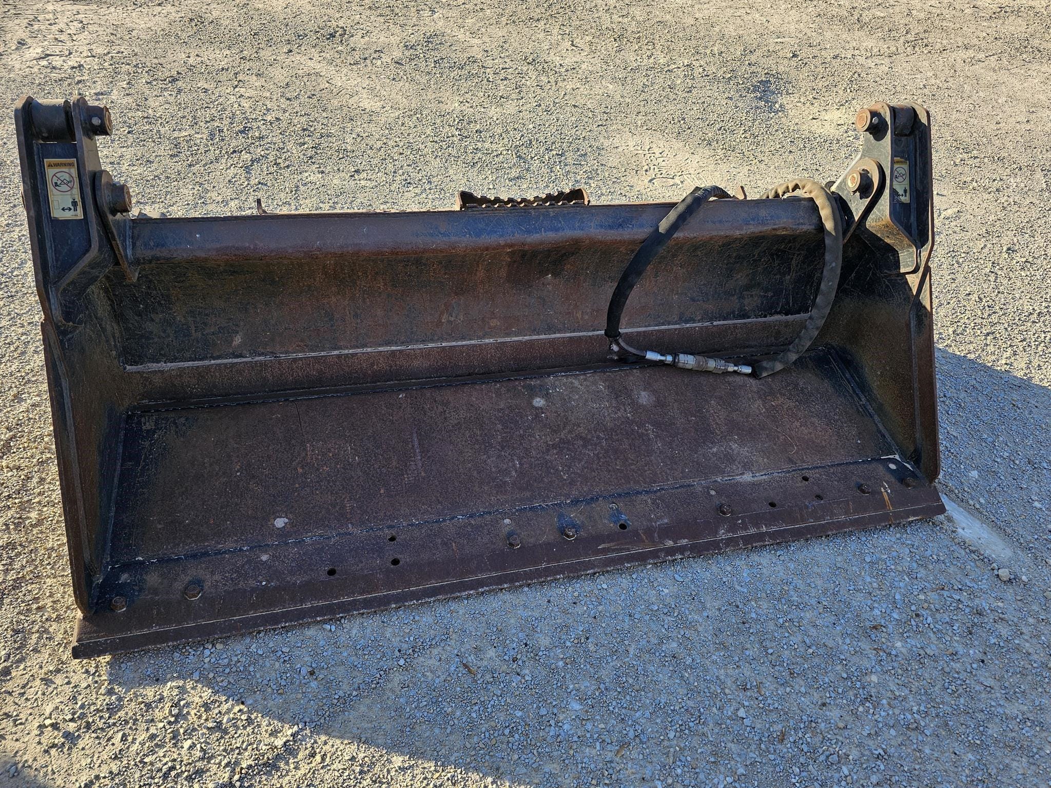 Caterpillar 4in1 Bucket Equipment Image0