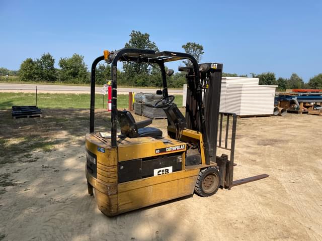 Image of Caterpillar EP20T-36A equipment image 4