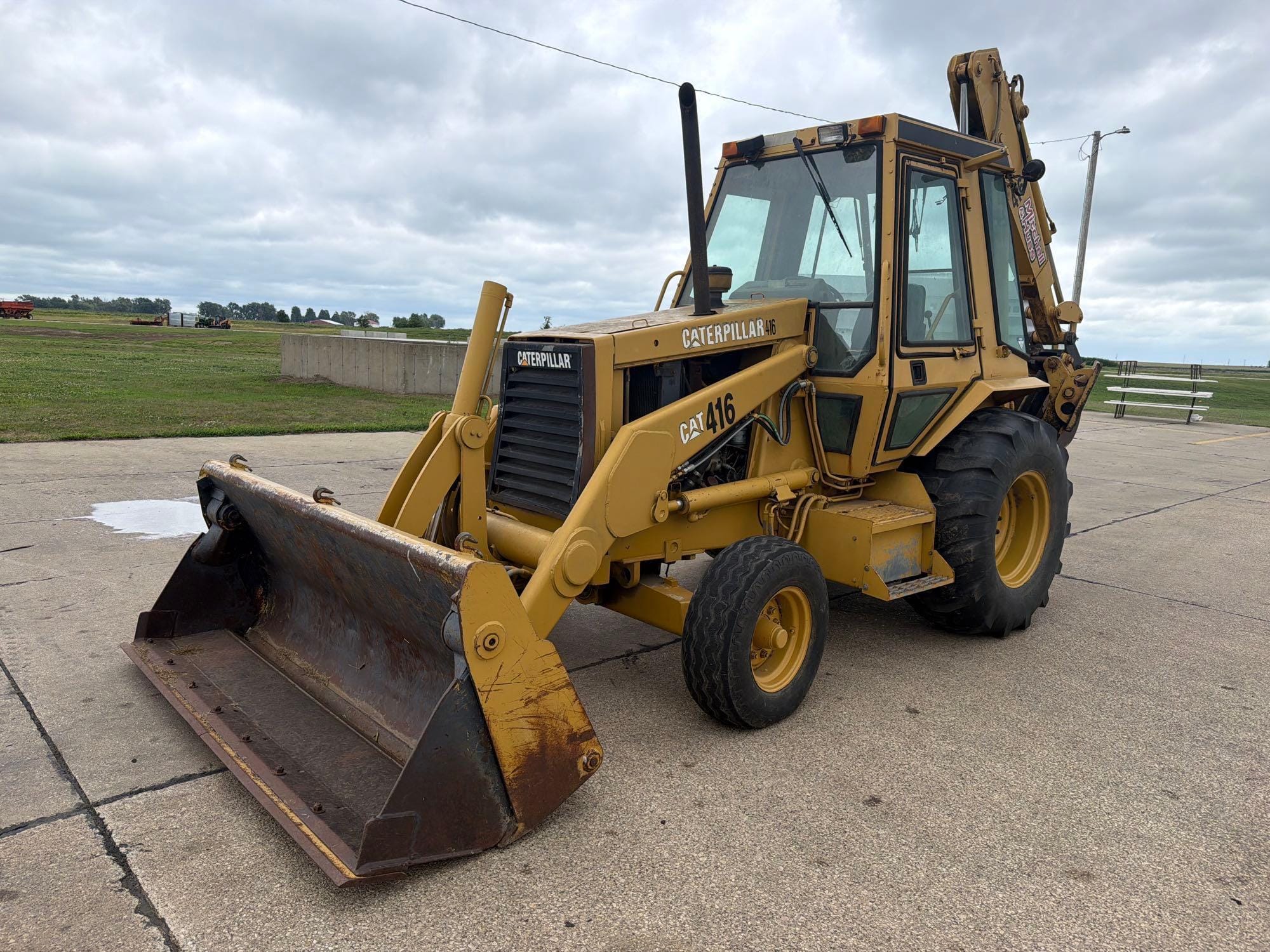Caterpillar 416 Equipment Image0