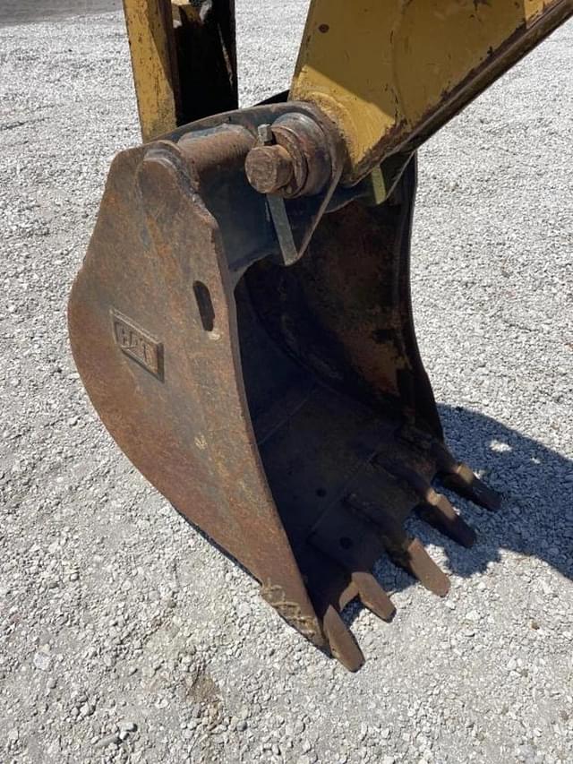 Image of Caterpillar 420D equipment image 2