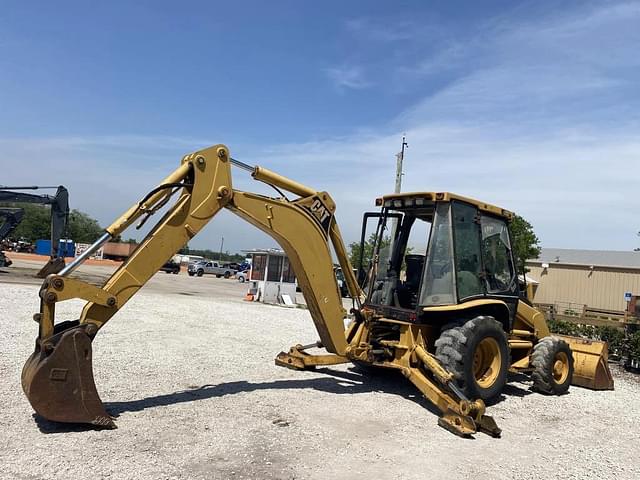 Image of Caterpillar 420D equipment image 3