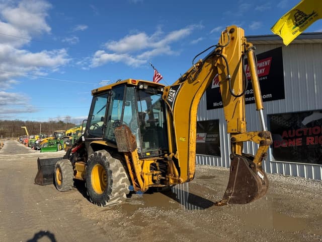 Image of Caterpillar 420D equipment image 2