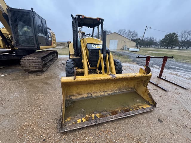 Image of Caterpillar 420F2 equipment image 3