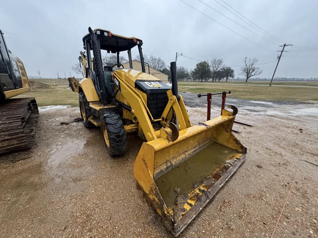 Image of Caterpillar 420F2 equipment image 4