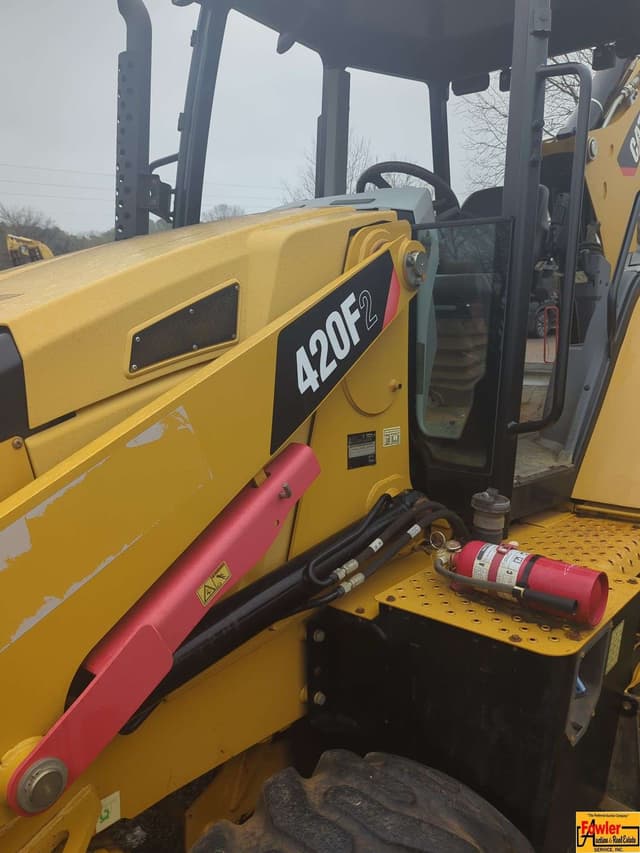 Image of Caterpillar 420F2 equipment image 4