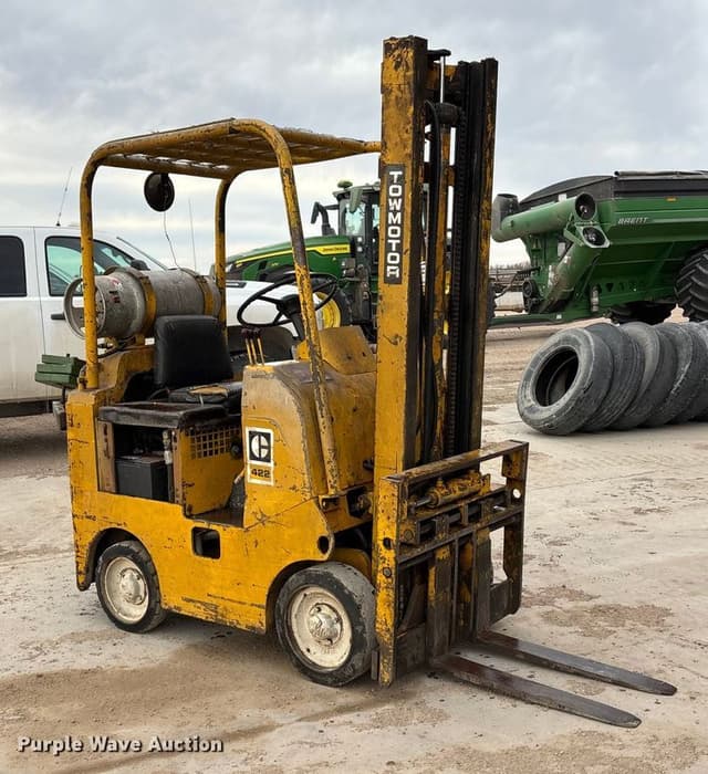 Image of Caterpillar 422S equipment image 2