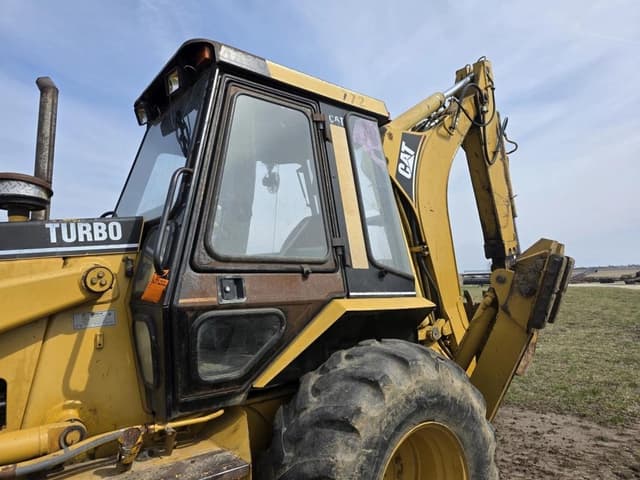 Image of Caterpillar 446B equipment image 3