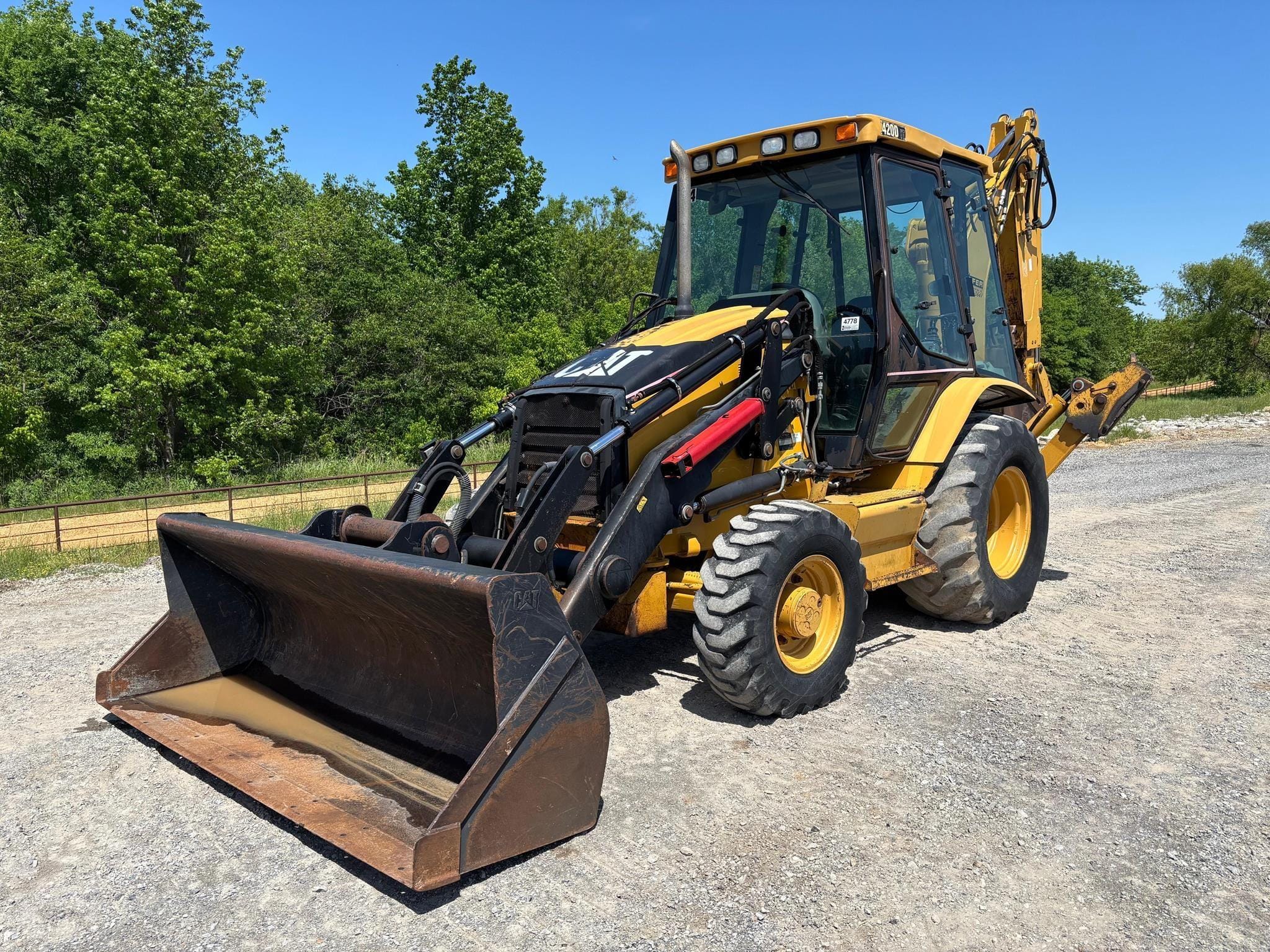 Caterpillar 420D Equipment Image0