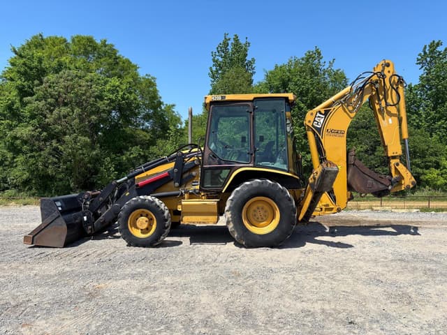 Image of Caterpillar 420D equipment image 3