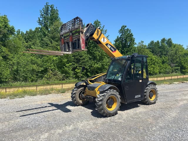 Image of Caterpillar TH255C equipment image 1