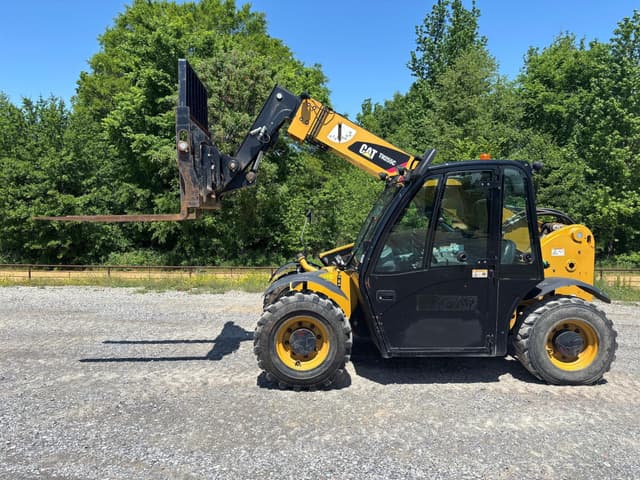 Image of Caterpillar TH255C equipment image 4
