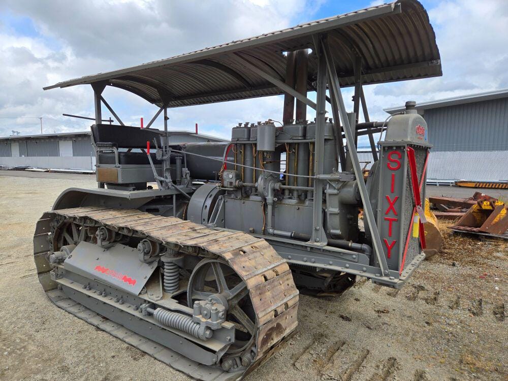 Main image Caterpillar Sixty