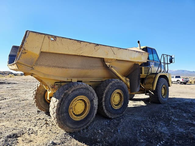 Image of Caterpillar 730 equipment image 4