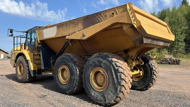 Image of Caterpillar 745 equipment image 2