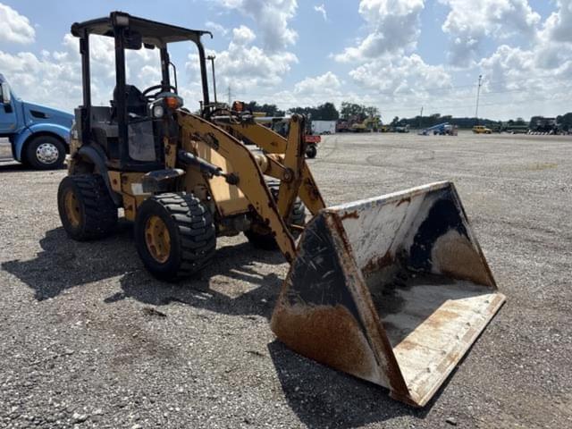 Image of Caterpillar 903C equipment image 4