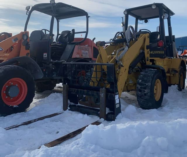 Image of Caterpillar 904B equipment image 1