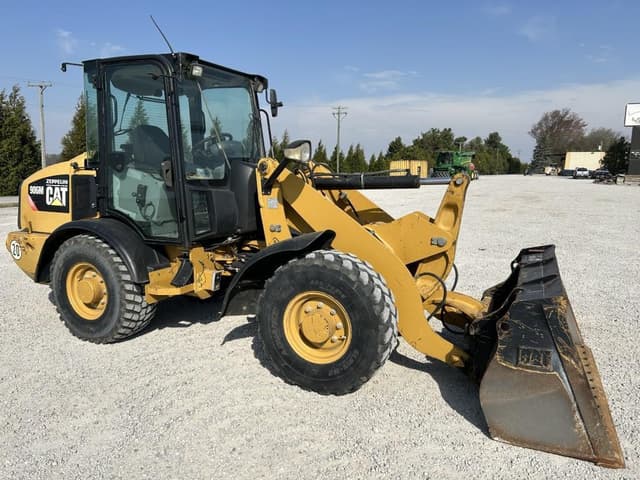 Image of Caterpillar 906M equipment image 1