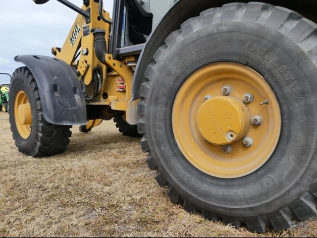 Image of Caterpillar 906M equipment image 4