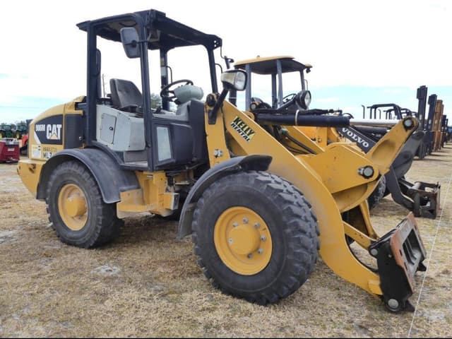 Image of Caterpillar 906M equipment image 1