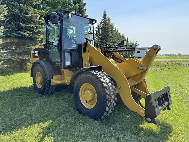 Image of Caterpillar 906M equipment image 1