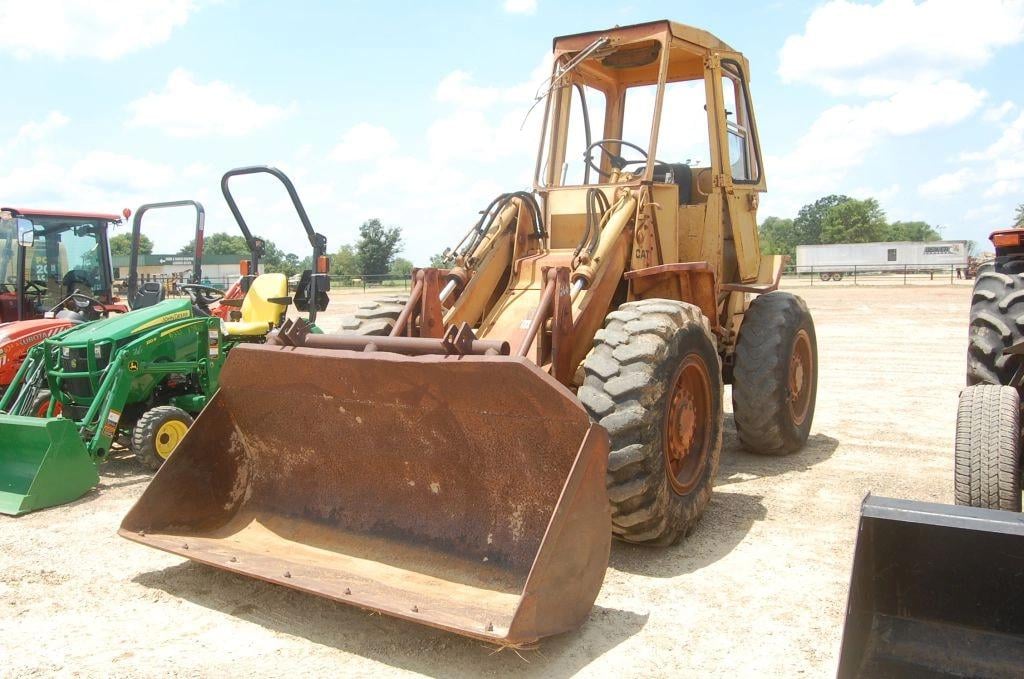 SOLD - Caterpillar 910 Lot No. 6328 Construction with --- Hrs | Tractor ...