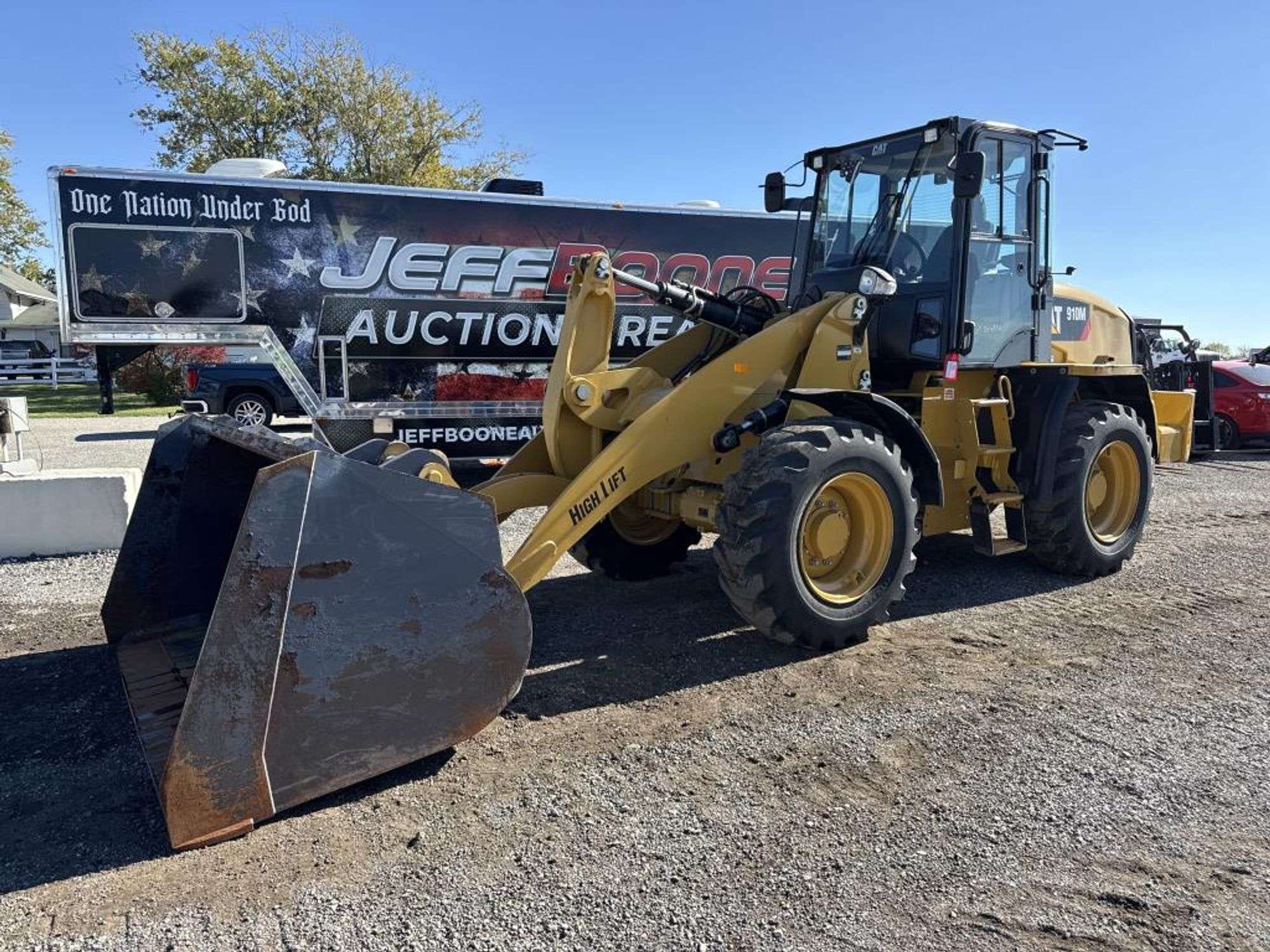 Main image Caterpillar 910M