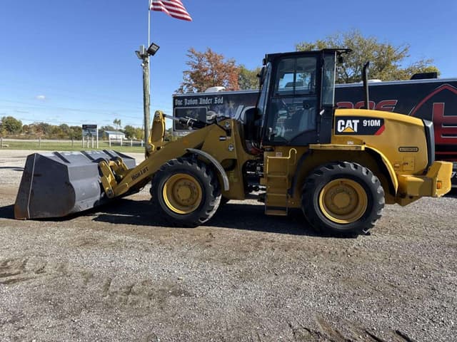 Image of Caterpillar 910M equipment image 1