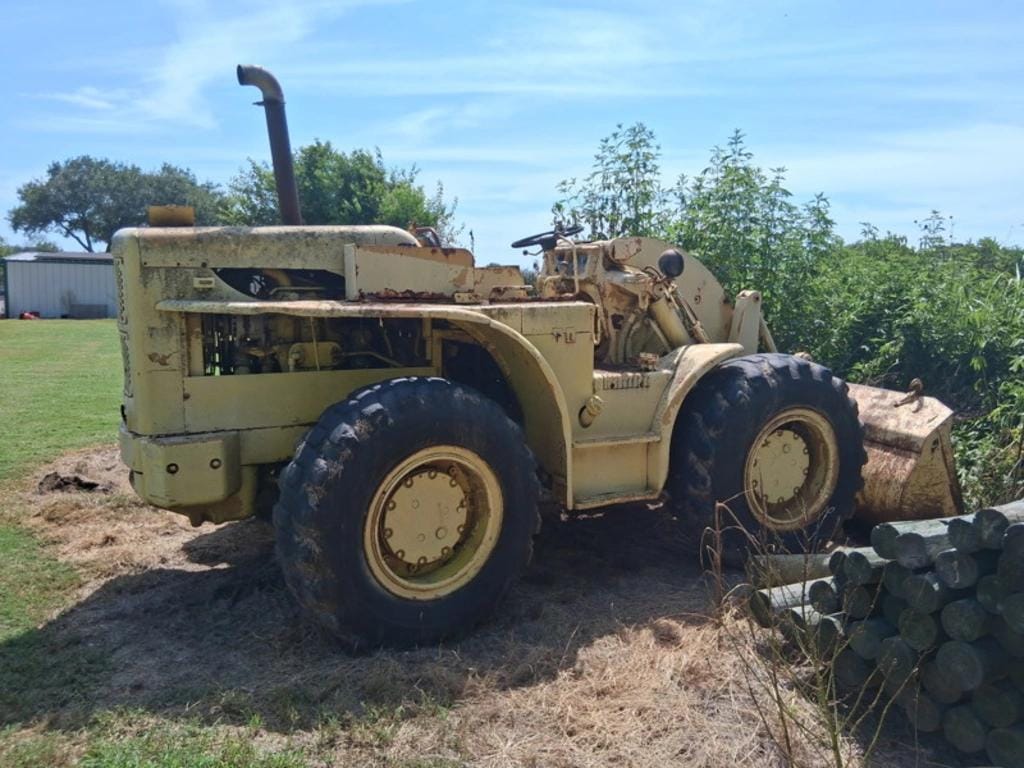 Caterpillar 922B Equipment Image0