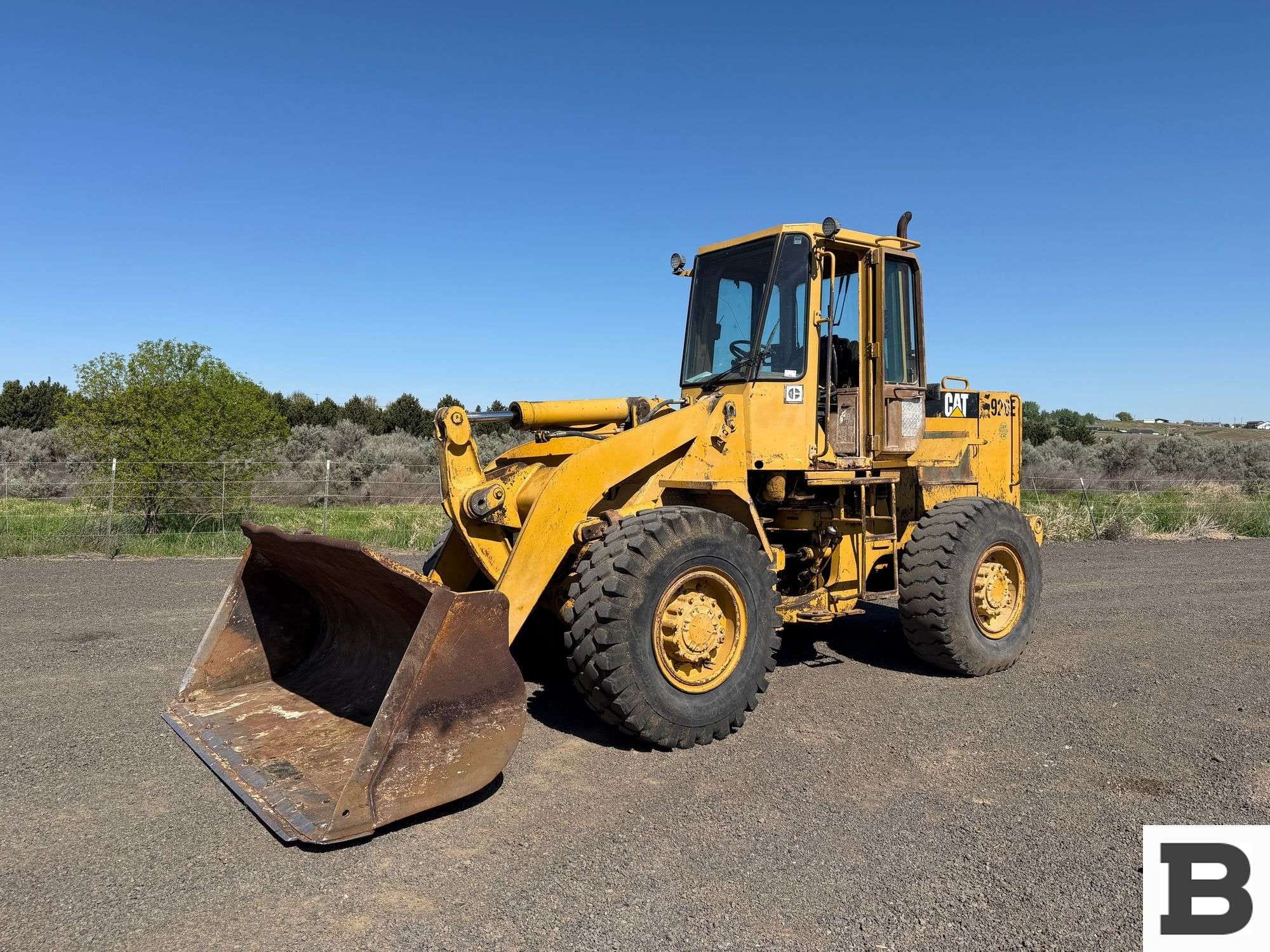 Caterpillar 926E Equipment Image0