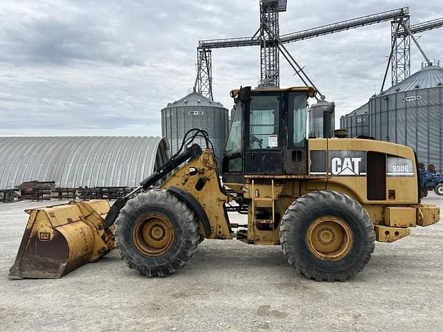 Image of Caterpillar 930G equipment image 2