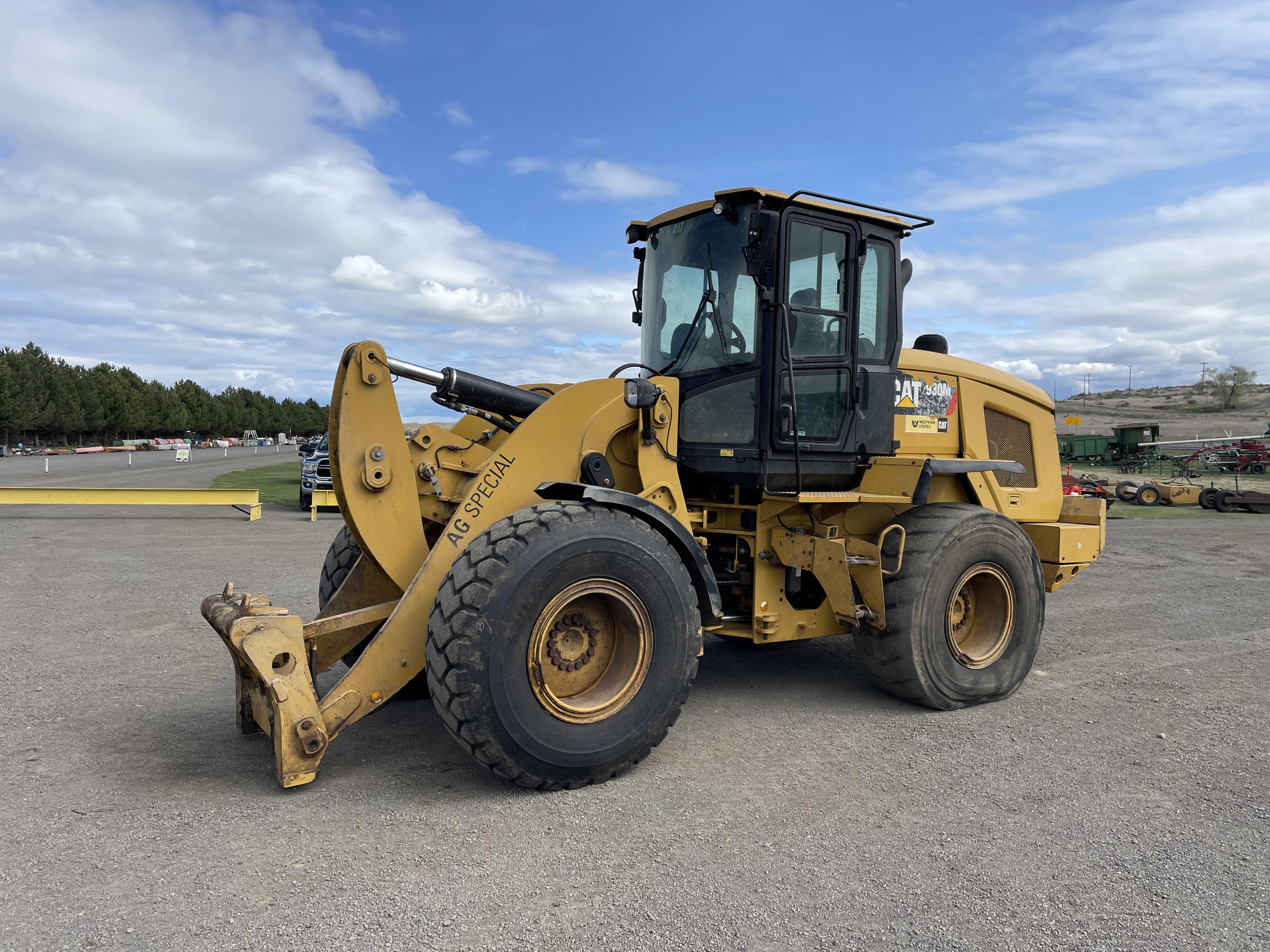 Main image Caterpillar 930M
