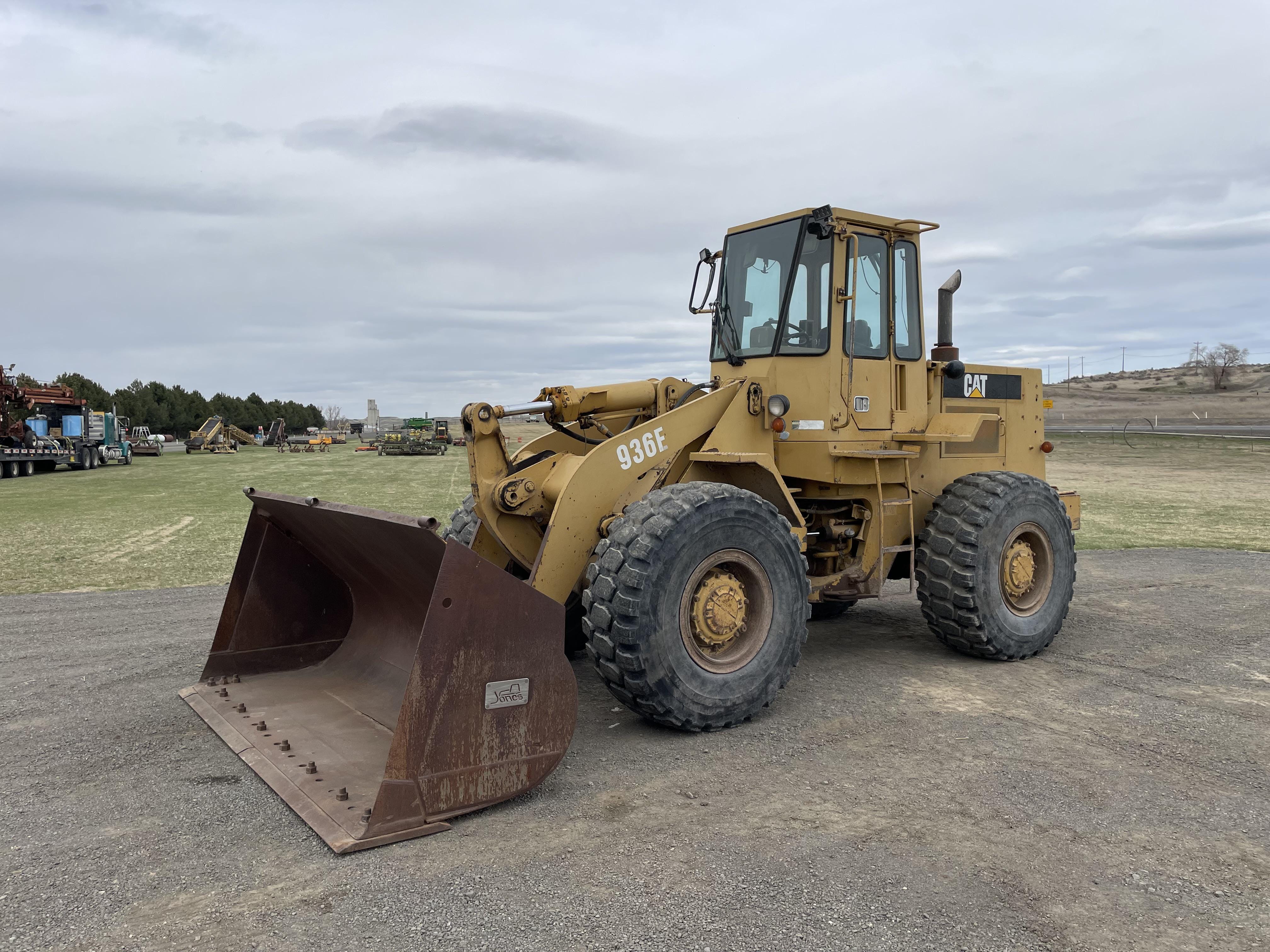 Main image Caterpillar 936E