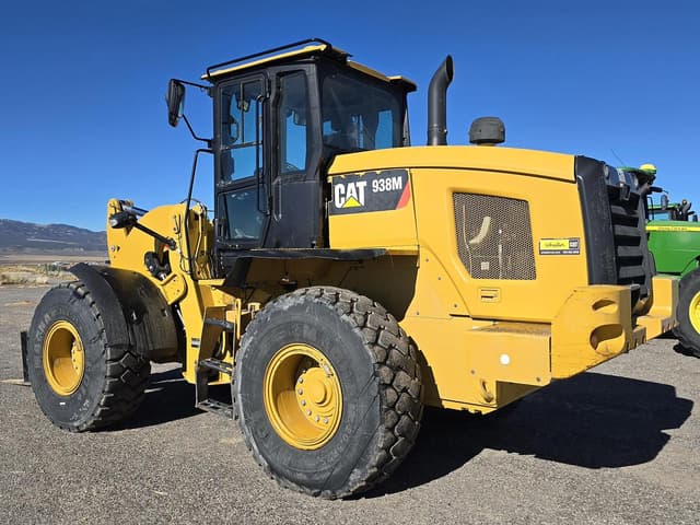 Image of Caterpillar 938M equipment image 3