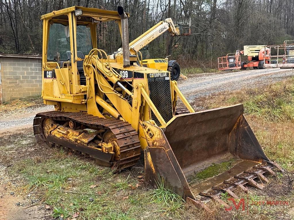 Image of Caterpillar 939 Primary image