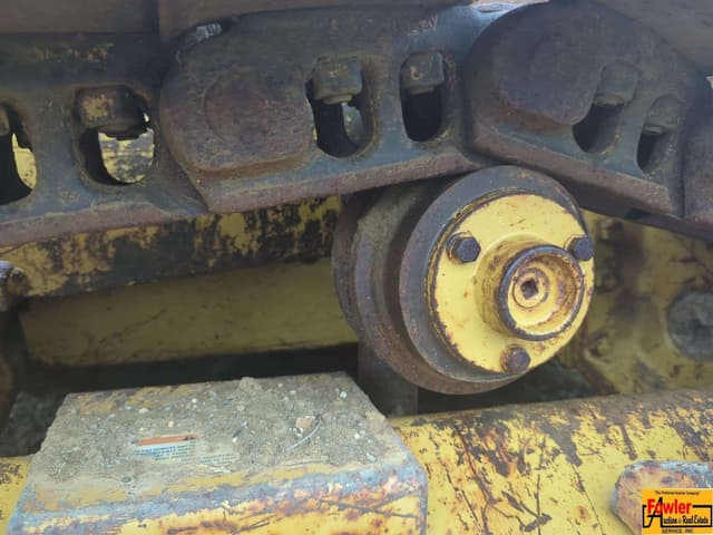 Image of Caterpillar 939C equipment image 4